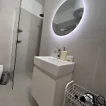 Lägenhet Snajder Apartment, 50m Beach, 2 Bedrooms, 2 Bathrooms, 1living Room, Self Check-in Durrës
