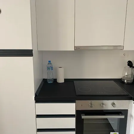 Snajder Apartment, 50m Beach, 2 Bedrooms, 2 Bathrooms, 1living Room, Self Check-in Apartment