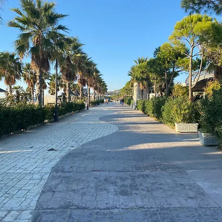 Snajder Apartment, 50m Beach, 2 Bedrooms, 2 Bathrooms, 1living Room, Self Check-in *