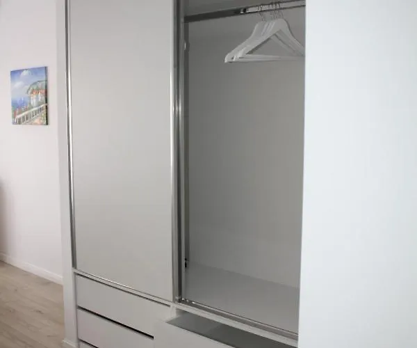 Snajder Apartment, 50m Beach, 2 Bedrooms, 2 Bathrooms, 1living Room, Self Check-in Appartement *