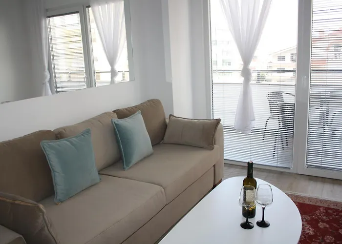 Appartement Snajder Apartment, 50m Beach, 2 Bedrooms, 2 Bathrooms, 1living Room, Self Check-in Durrës