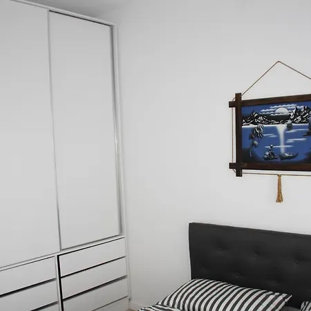 דירה Snajder Apartment, 50m Beach, 2 Bedrooms, 2 Bathrooms, 1living Room, Self Check-in *