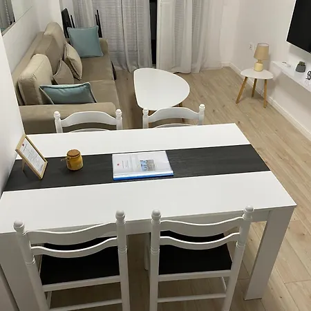 Snajder Apartment, 50m Beach, 2 Bedrooms, 2 Bathrooms, 1living Room, Self Check-in * דורס