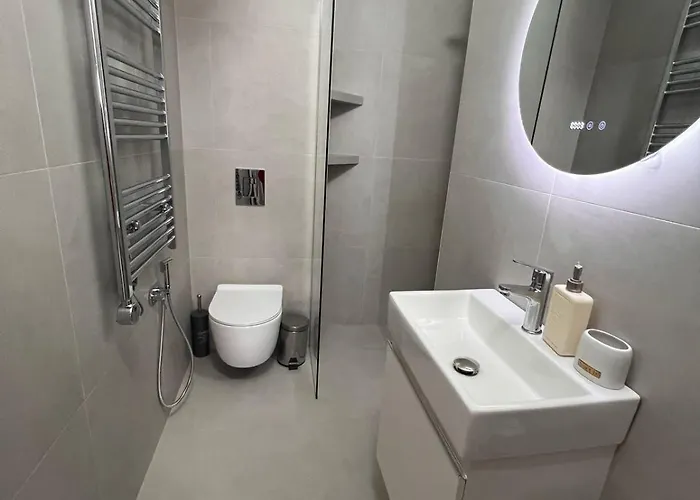 Snajder Apartment, 50m Beach, 2 Bedrooms, 2 Bathrooms, 1living Room, Self Check-in